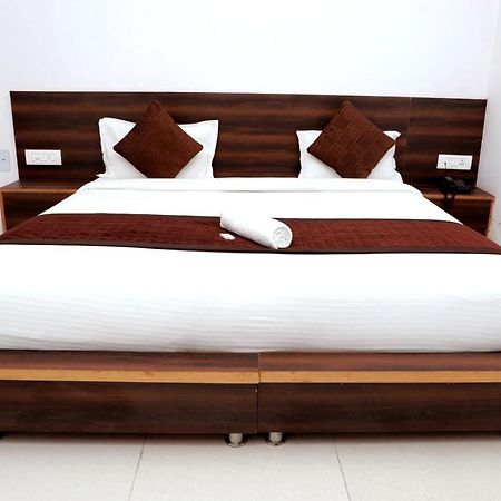 Orchid Hostel Rishikesh Bagian luar foto
