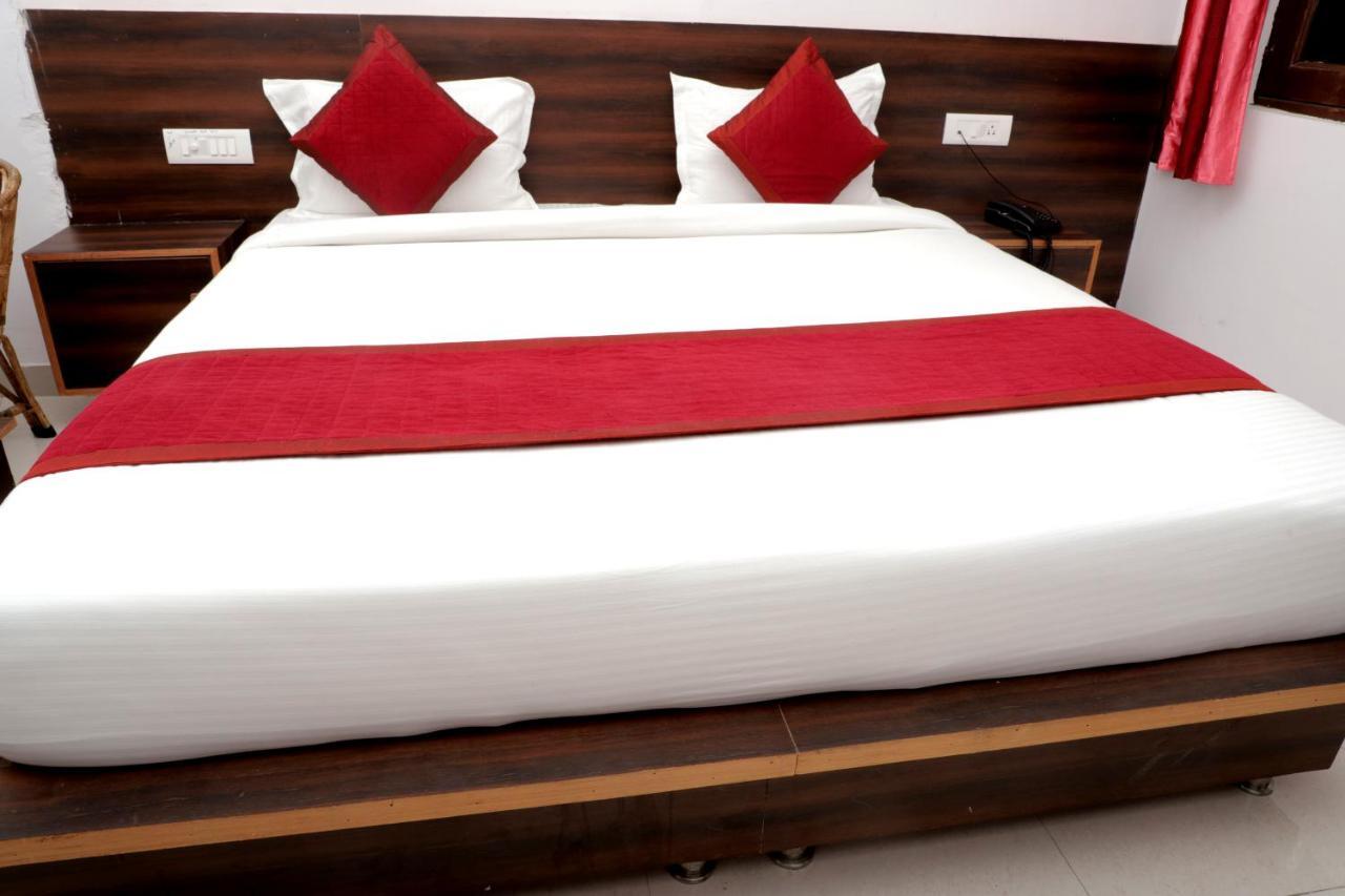 Orchid Hostel Rishikesh Bagian luar foto