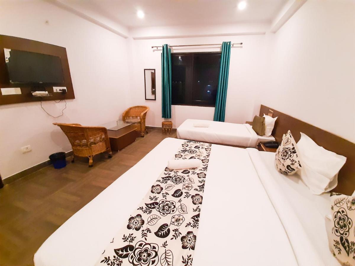 Orchid Hostel Rishikesh Bagian luar foto